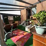 Moebliertes Haus Mit Garten Im Herzen Von Apartament