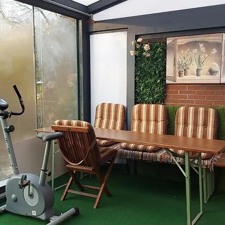 Appartement Moebliertes Haus Mit Garten Im Herzen Von *