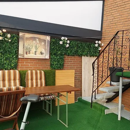 Moebliertes Haus Mit Garten Im Herzen Von Appartement