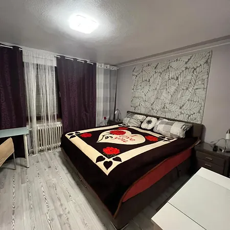 Moebliertes Haus Mit Garten Im Herzen Von