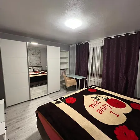 Moebliertes Haus Mit Garten Im Herzen Von Apartment Moers