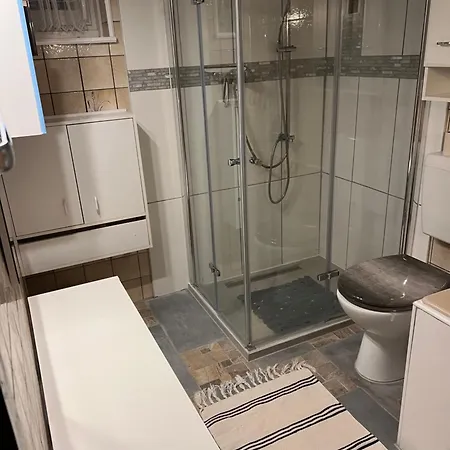 Apartment Moebliertes Haus Mit Garten Im Herzen Von *