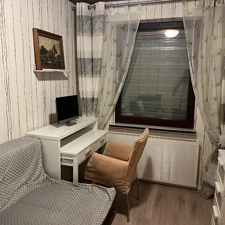 Apartment Moebliertes Haus Mit Garten Im Herzen Von *