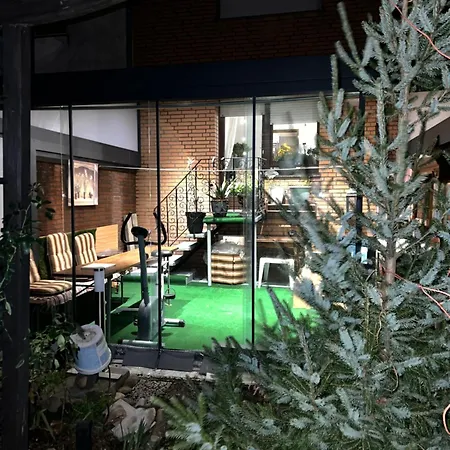 Moebliertes Haus Mit Garten Im Herzen Von Moers