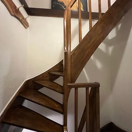 Appartement Moebliertes Haus Mit Garten Im Herzen Von *
