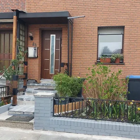 Appartement Moebliertes Haus Mit Garten Im Herzen Von Moers