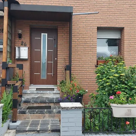 Moebliertes Haus Mit Garten Im Herzen Von Appartement
