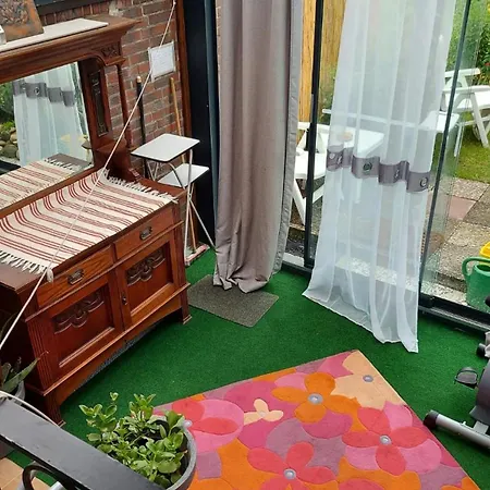 Moebliertes Haus Mit Garten Im Herzen Von * Moers