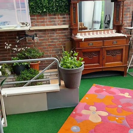Moebliertes Haus Mit Garten Im Herzen Von Moers