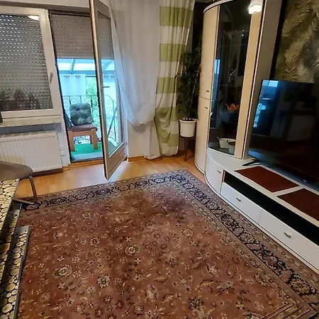 Moebliertes Haus Mit Garten Im Herzen Von