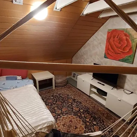 Moebliertes Haus Mit Garten Im Herzen Von *