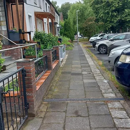 Moebliertes Haus Mit Garten Im Herzen Von *