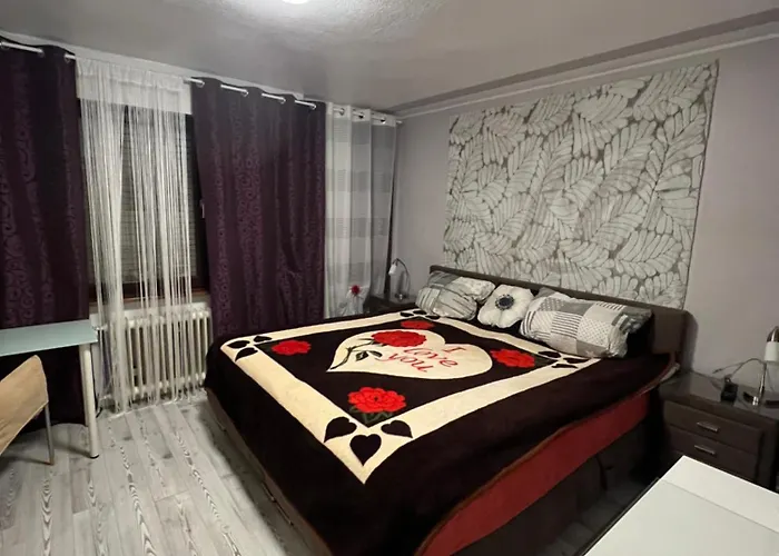 Moebliertes Haus Mit Garten Im Herzen Von