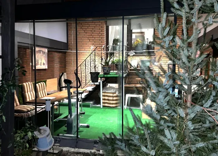 Moebliertes Haus Mit Garten Im Herzen Von Moers