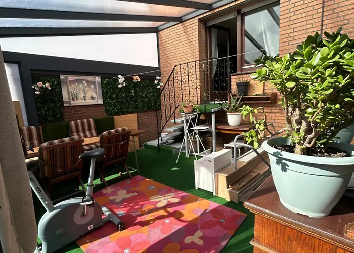 Moebliertes Haus Mit Garten Im Herzen Von Apartamento