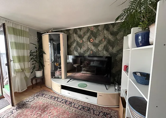 Appartement Moebliertes Haus Mit Garten Im Herzen Von