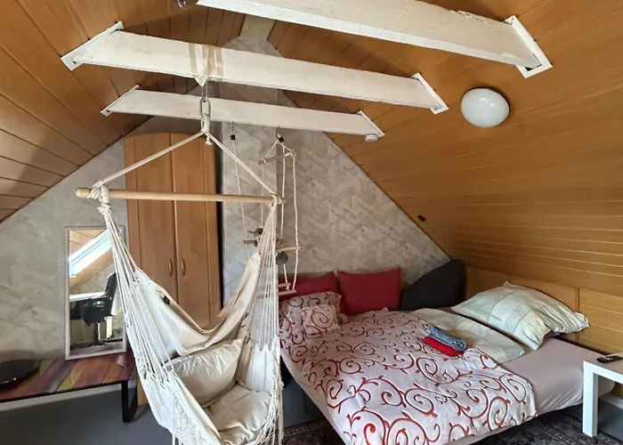 Appartement Moebliertes Haus Mit Garten Im Herzen Von Moers