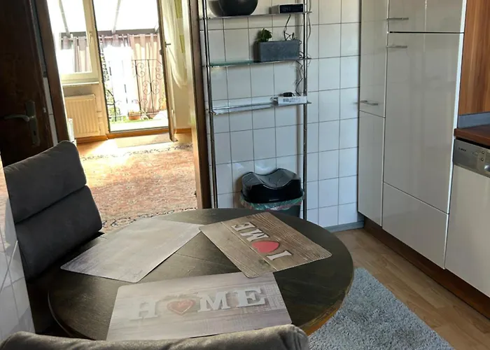 Moebliertes Haus Mit Garten Im Herzen Von Apartamento